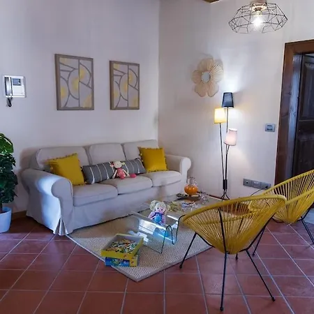 בית נופש In Historic With Pool And Tennis Bargni