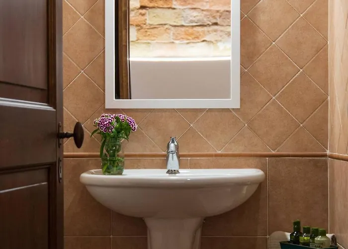 In Historic With Pool And Tennis * Bargni