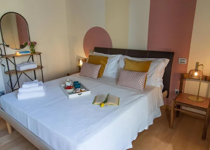 In Historic With Pool And Tennis Holiday home *